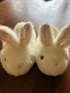 Plush Bunny Kids Slippers - Cream with Pink Accents